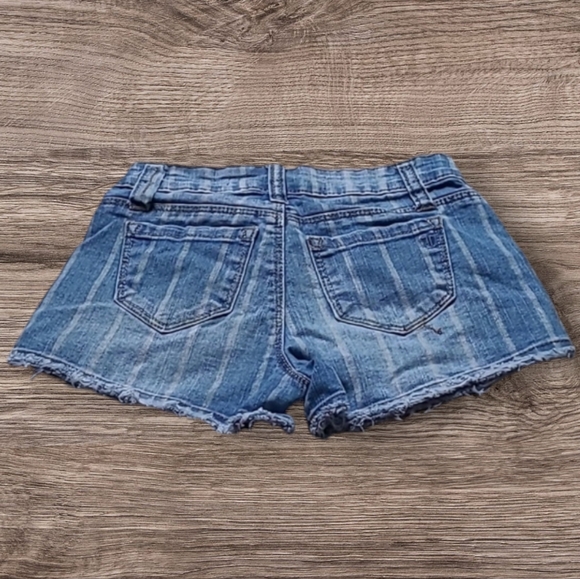 GIRL'S TRACTR SHORTS - Picture 5 of 5